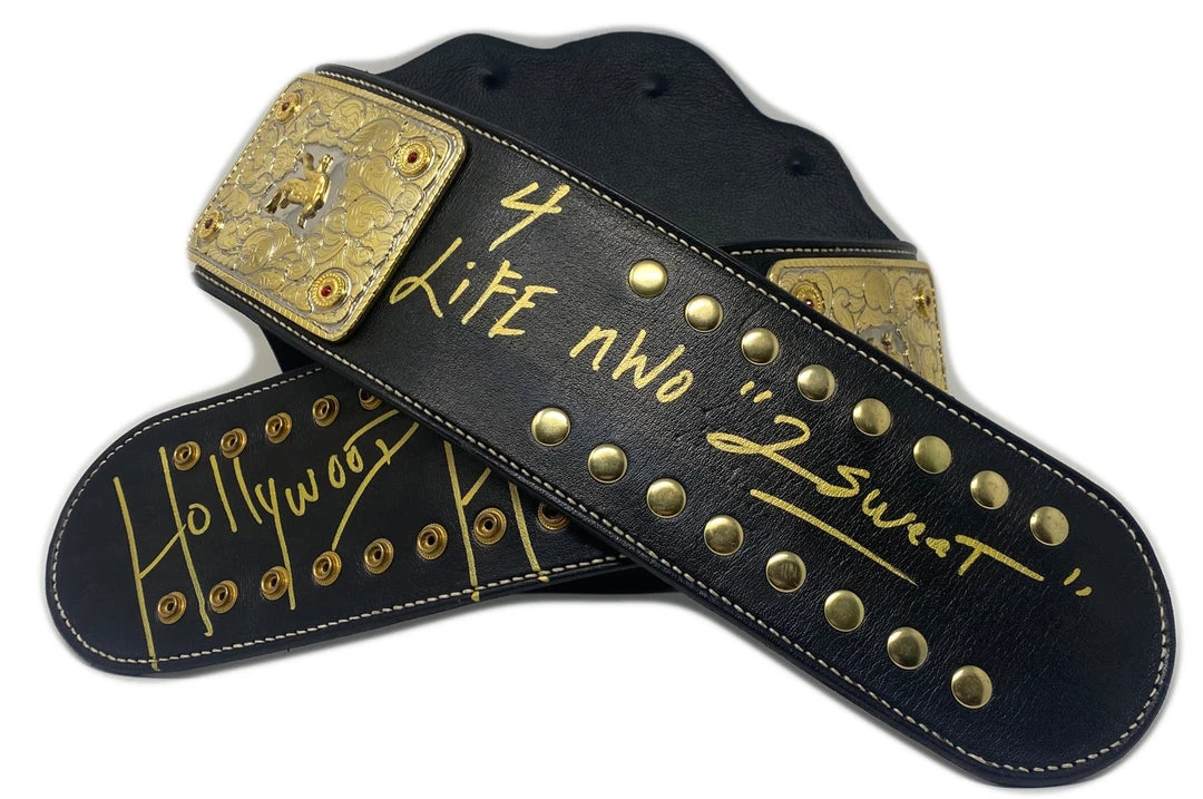 Hogan's Beach Shop 2 Tone WCW Big Gold Hulk Hogan Signed 2 Hogan's Beach Shop 2 Tone WCW Big Gold Hulk Hogan Signed